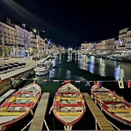 Le Calme A Deux Pas Du Port De Апартаменты